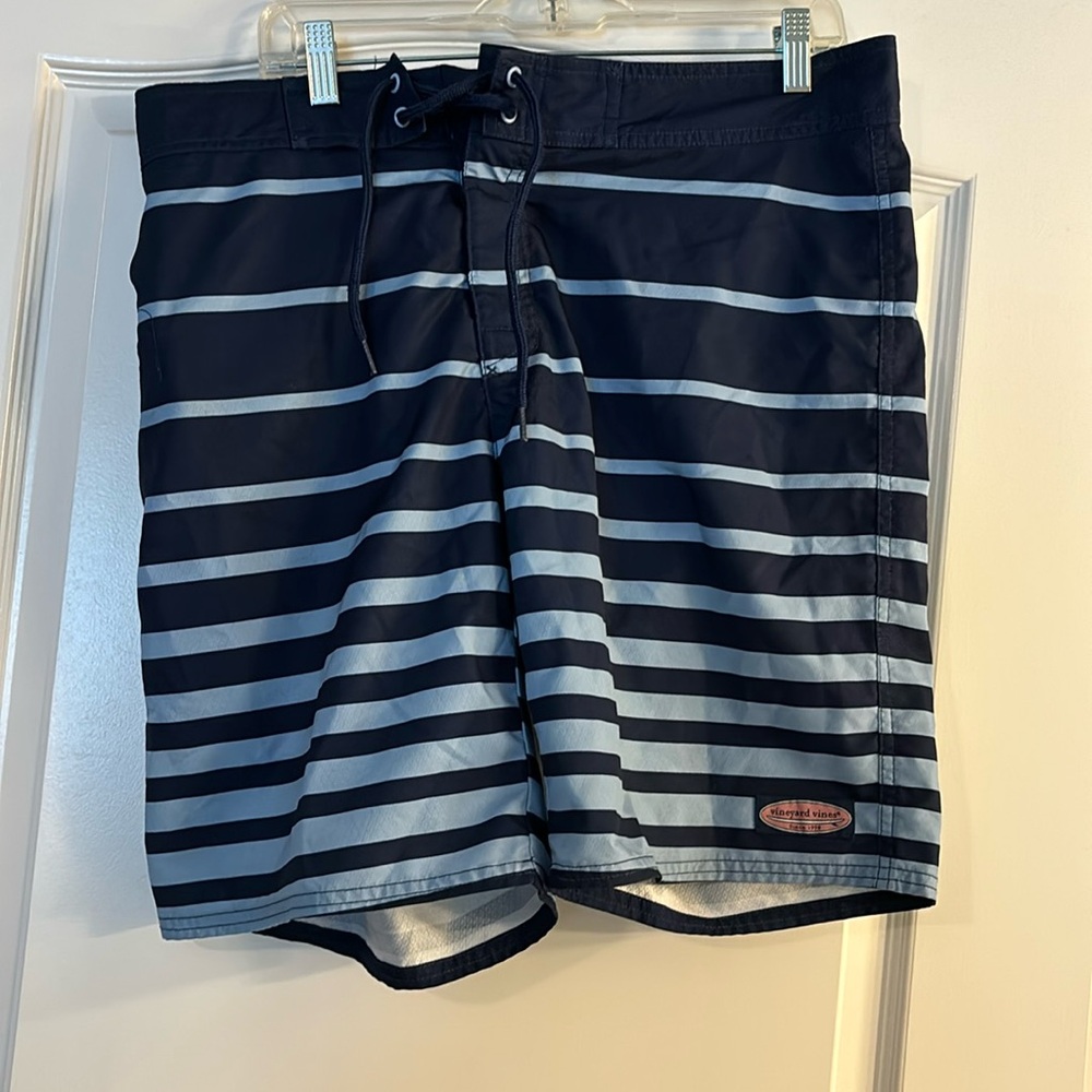 Vineyard Vines Windward Stripe Board Shorts Sz34